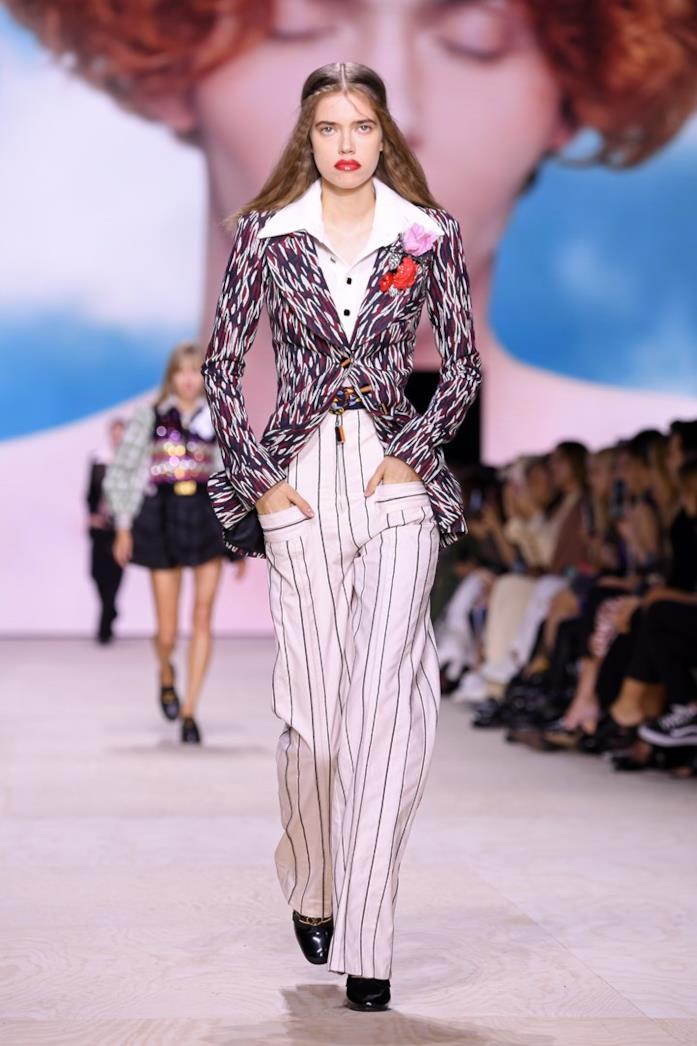 Louis Vuitton: la collezione Primavera/Estate 2020 sfila a Parigi Pantaloni a righe Louis Vuitton