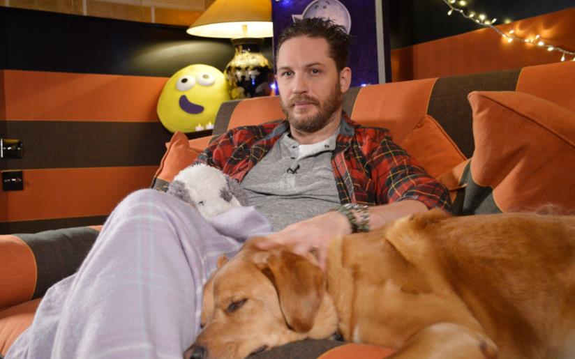 Tom Hardy in Cbeebies Tom Hardy con il suo amato Woody