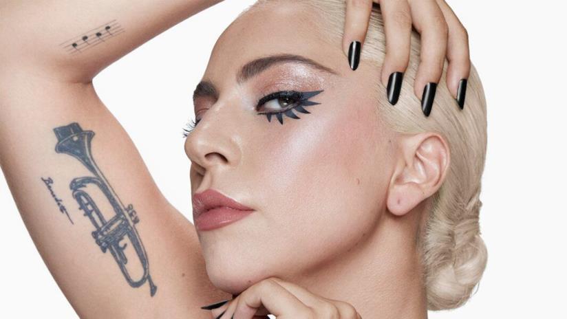 Lady Gaga e il look al lancio della sua linea Lady Gaga in primo piano