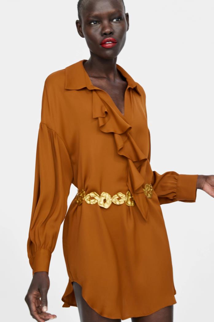 Camicetta di zara con scollo a v e manica lunga Camicetta di zara con scollo a v e manica lunga