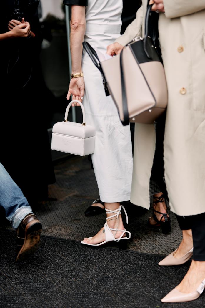 Sandali esili dall'effetto nude I naked sandal di tendenza