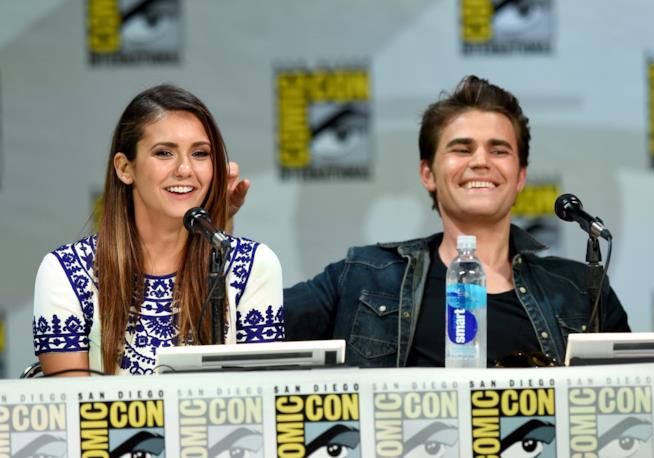 Paul Wesley fa una sorpresa a Nina Dobrev Paul Wesley e Nina Dobrev