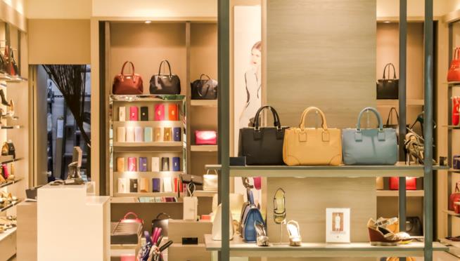 Nuovo modello di shopping: il canone L'interno di una boutique