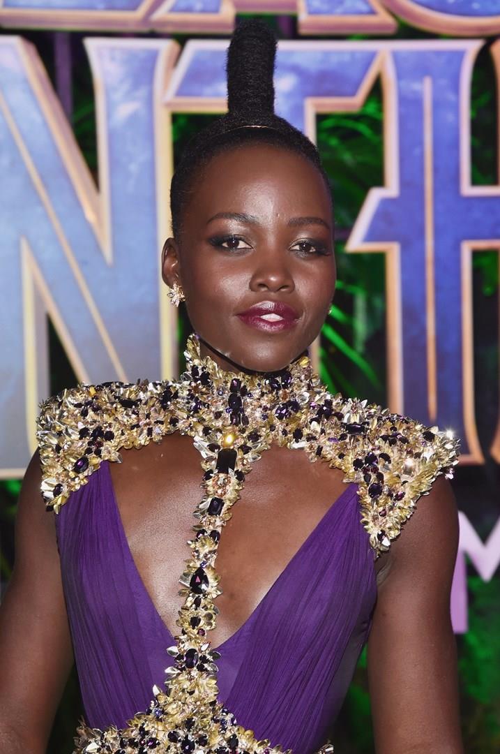 Lupita Nyong'o e Danai Gurira: i look da sogno alla prèmiere di Black Panther Il beauty look sfoggiato da Lupita Nyong'o