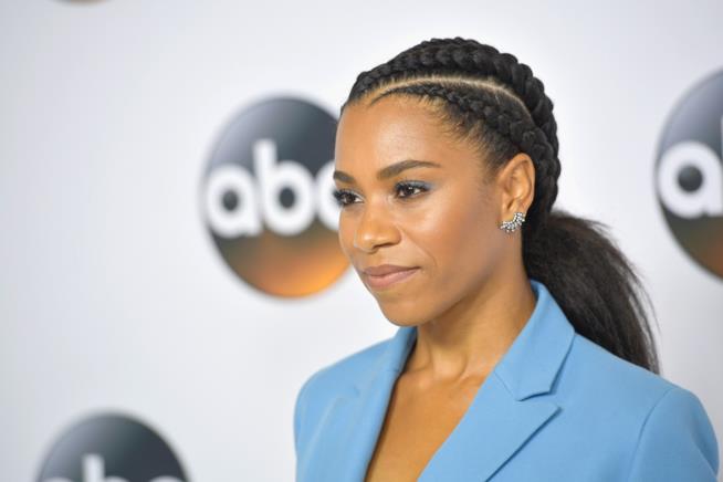 Kelly McCreary sul triangolo amoroso in Grey's Anatomy 14 L'attrice Kelly McCreary