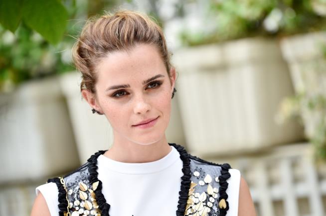 Emma Watson ha condiviso su Instagram la prima foto ufficiale di Piccole Donne Emma Watson