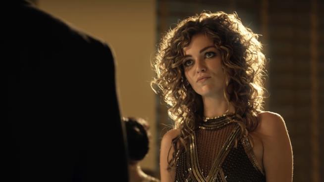 Nel finale di Gotham cambia l'attrice che interpreta Selina Lili Simmons Catwoman nel finale di Gotham