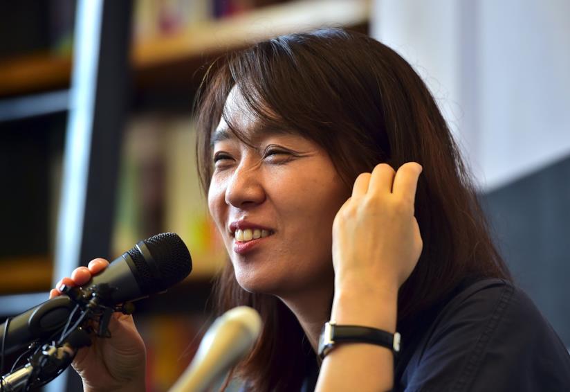 Convalescenza di Han Kang racconta la crudele realtà delle donne coreane Han Kang
