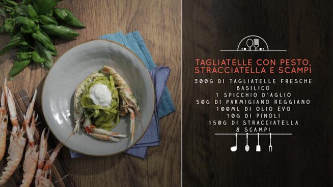 Tagliatelle con pesto di basilico, stracciatella di bufala e scampi Tagliatelle con pesto, stracciatella e scampi
