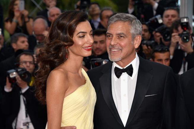 George Clooney elogia Amal e parla della paternità George Clooney e la moglie Amal