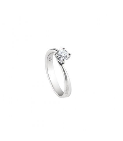 Anello Damiani solitario da regalare a Natale Anello Damiani solitario per regali di Natale