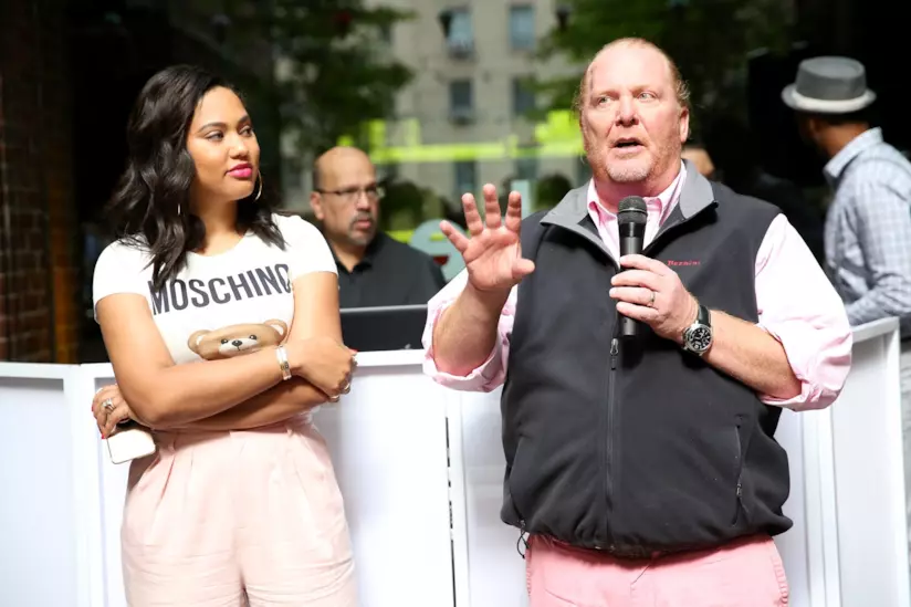 Chef Mario Batali: spunta la quinta vittima dell'ex socio di Joe Bastianich Chef Mario Batali