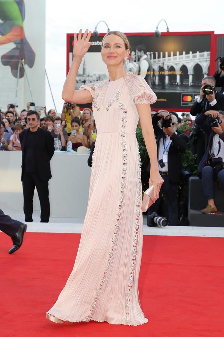 Naomi Watts Naomi Watts sul red carpet di Venezia 75