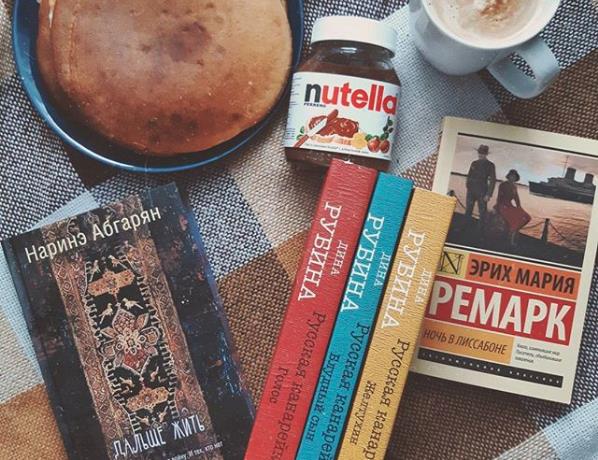 Bookstagram: usare Instagram per veicolare la lettura Una foto di mrs.bookish
