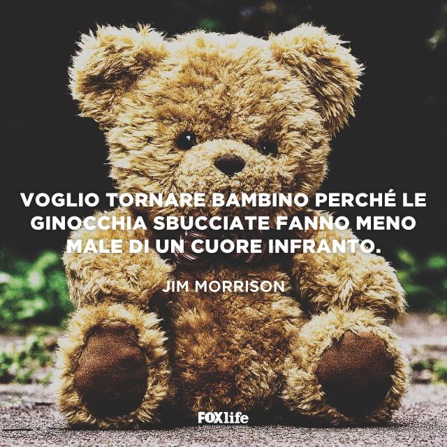 Frase Morrison Orsacchiotto di peluche seduto a terra