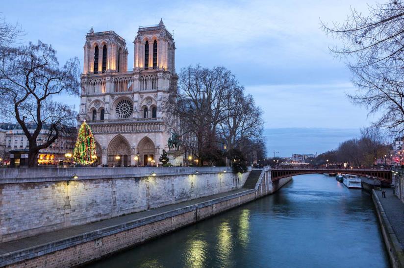 Parigi a Capodanno Parigi nel periodo di Natale e Capodanno