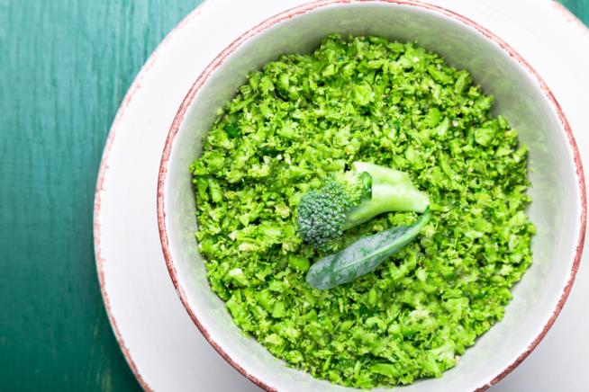 Riso pilaf con broccoli e mandarino: la ricetta con la doppia cottura Riso pilaf con broccoli e mandarino