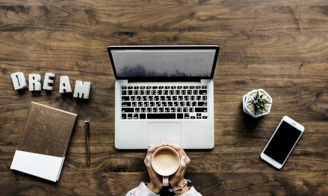 Come rendere l'ambiente di lavoro felice in 7 semplici modi Valorizzare i propri dipendenti e il loro tempo per migliorare l'ambiente lavorativo