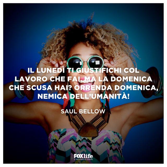 Citazione Bellow Ragazza allegra con gli occhiali da sole