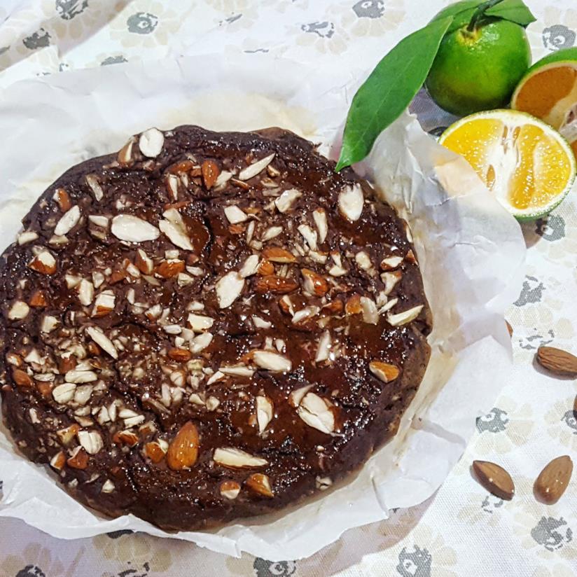 Torta zucca e mandorle Dolce ricoperto di mandorle