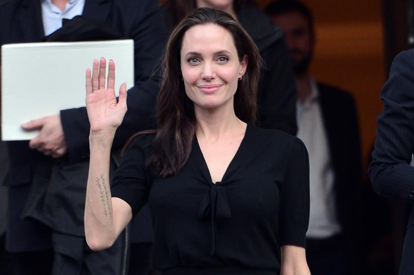 Angelina Jolie al campo profughi siriano di Al-Azraq, Giordania Angelina Jolie in conferenza stampa al campo profughi di Al-Azraq in Giordania