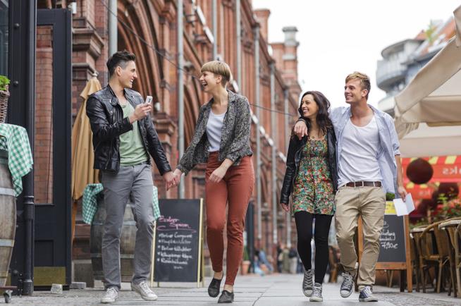 Gruppo di amici a Berlino Amici a Berlino