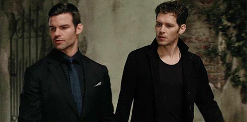 Klaus e Elijah di The Originals Klaus e Elijah Mikaelson