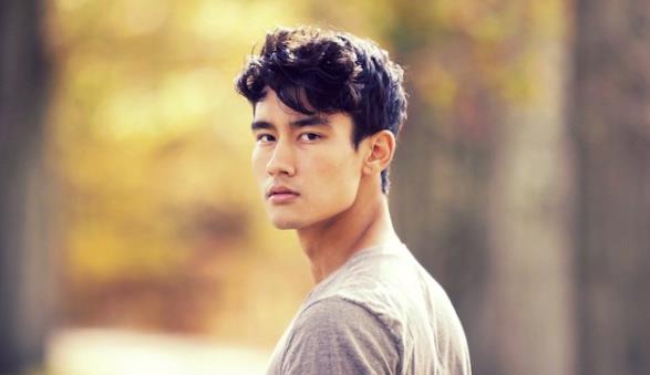 Alex Landi sarà il primo chirurgo gay di Grey's Anatomy Un'immagine di Alex Landi