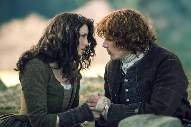 Arriva Outlander 3 Una scena di Outlander