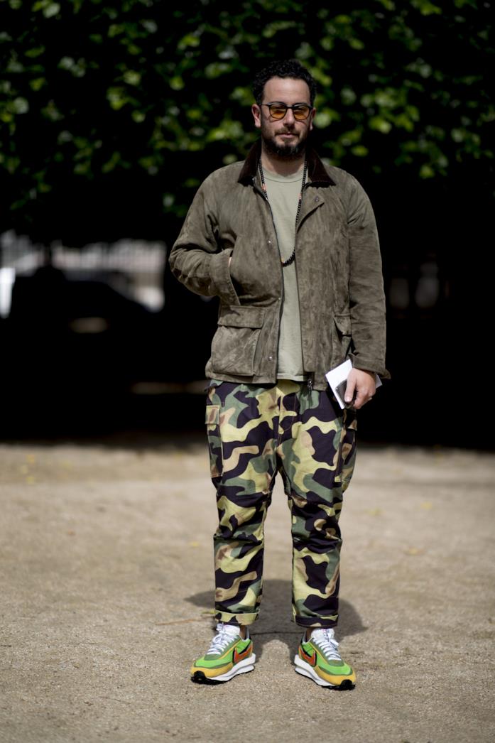 Pantaloni fantasia Paris Fashion Week Street Style PFW Pantaloni camouflage