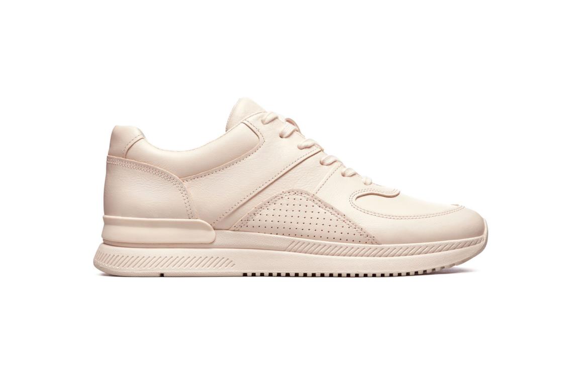 Everlane lancia una nuova linea di sneakers unisex e ecosostenibili