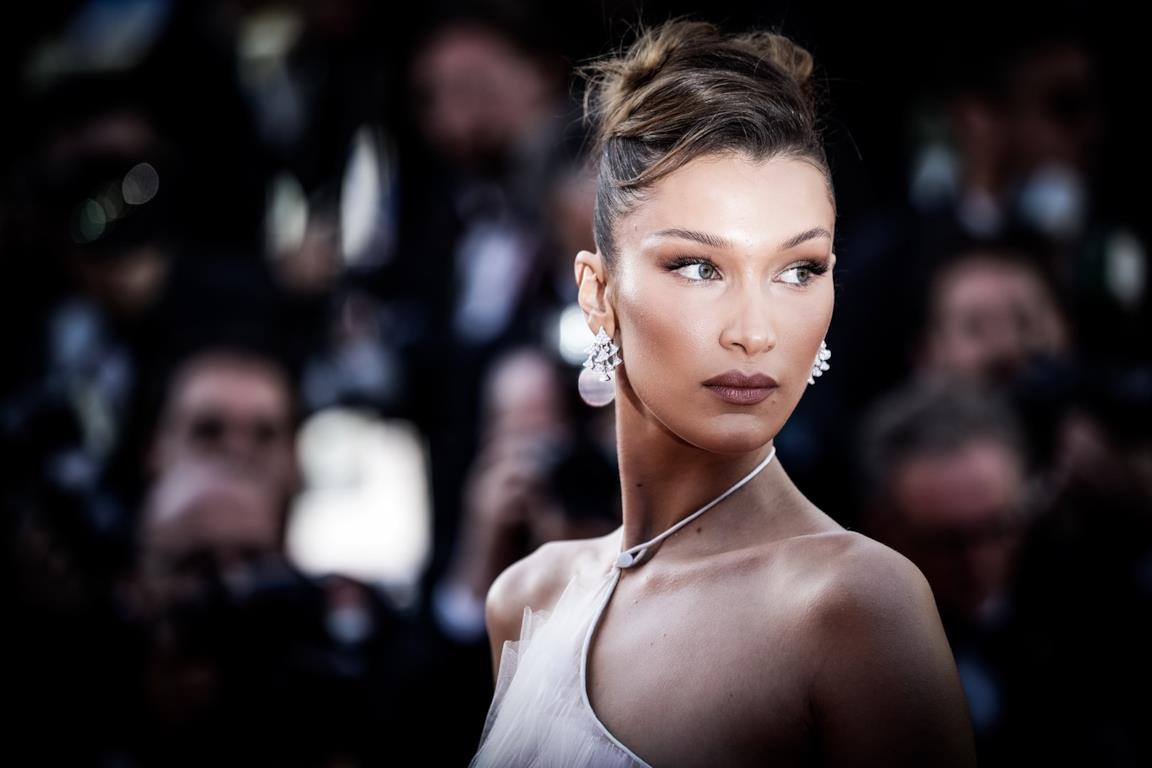 Bella Hadid in primo piano