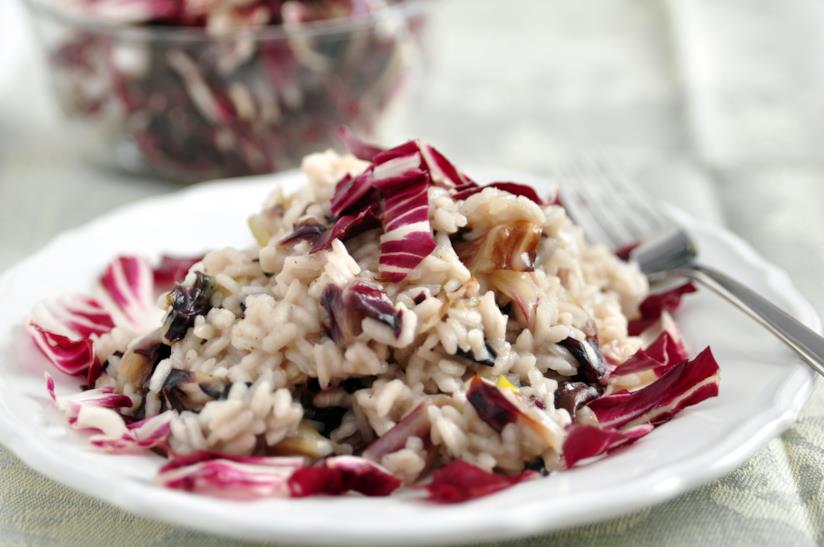 La ricetta del risotto al radicchio Piatto di risotto al radicchio