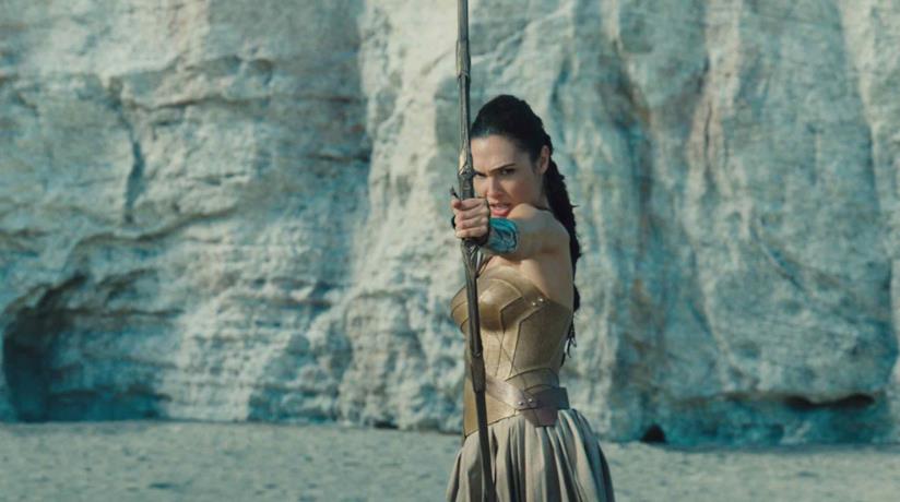 Gal Gadot è Wonder Woman Gal Gadot nei panni di Wonder Woman nel film di Patty Jenkins