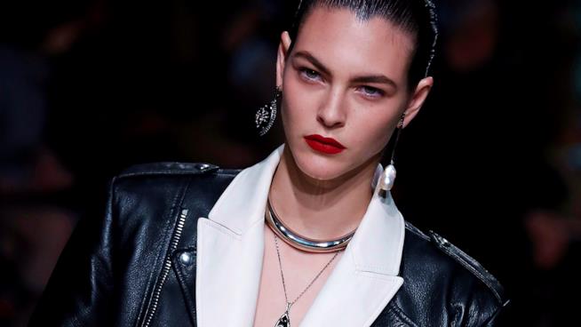 Gioielli in stile anni '80 moda A/I 2018-19 Collane e orecchini tendenza A/I 2018-19