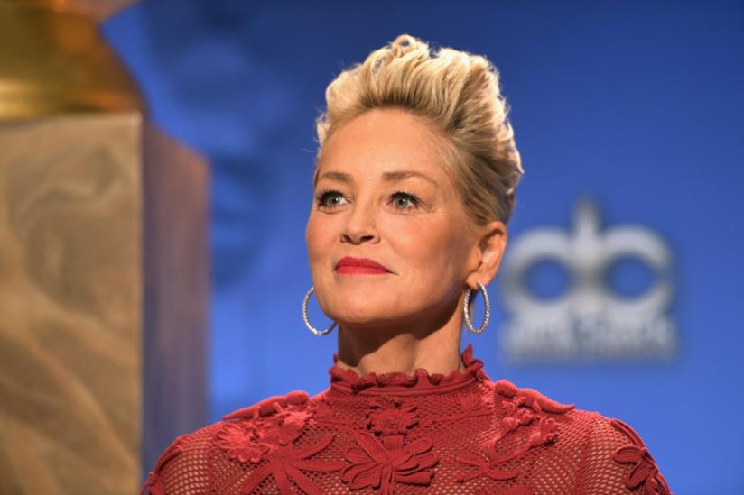 Sharon Stone dice la sua sulle molestie sessuali a Hollywood Sharon Stone