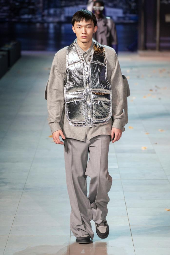 Louis Vuitton, Menswear F/W 2019/20 a Parigi Modello che sfila per Louis Vuitton, Menswear F/W 2019/20 a Parigi