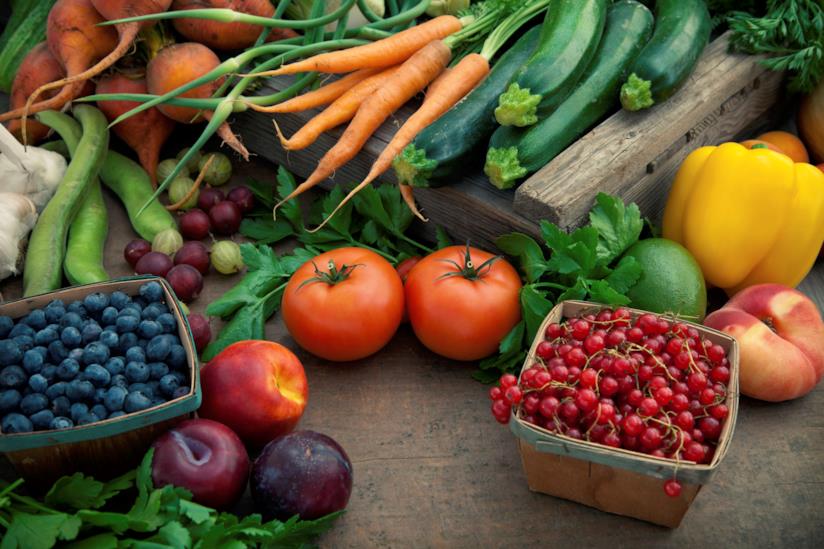 la salute a tavola: 5 colori di frutta e verdura per mangiare sano e vivere meglio salute a tavola: scopri i benefici dei colori di frutta e verdura