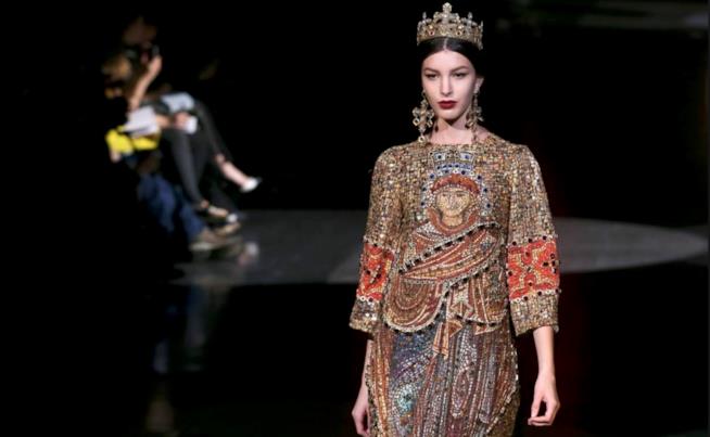 Tutti i dettagli sul MET Gala 2018 Una sfilata con arte sacra