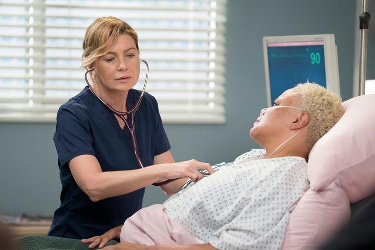 Grey's Anatomy: Meredith in un'immagine promozionale Grey's Anatomy: un'immagine promozionale dalla serie