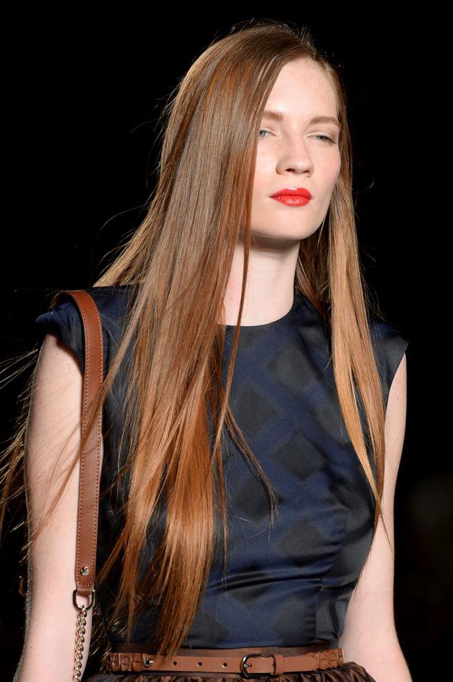 Capelli lunghi Capelli castani lunghi