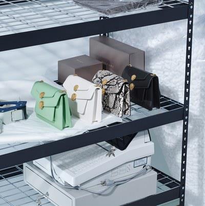 Serpenti Forever Bag by Alexander Wang Alcuni modelli della Serpenti Forever Bag disegnata da Alexander Wang