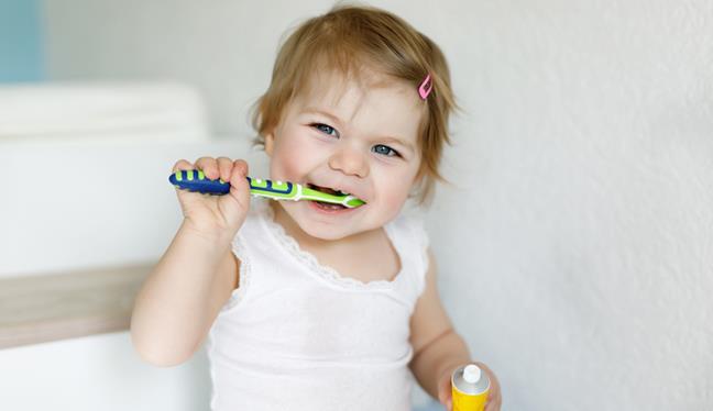 Denti da latte: la guida completa con i sintomi, i rimedi i consigli per la pulizia Denti da latte nei neonati