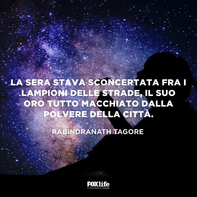 Frase Tagore Uomo in ombra guarda le stelle