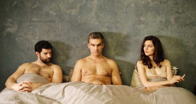 I Love You 2: il triangolo e la scelta di Hector Un'immagine promozionale di I Love You 2