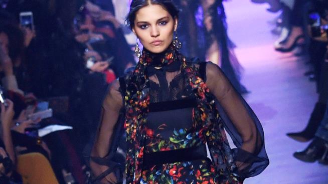 I fiori nella collezione di Elie Saab per l'autunno inverno 2018-19 Flower power sugli abiti di Elie Saab per l'A/I 2018-19