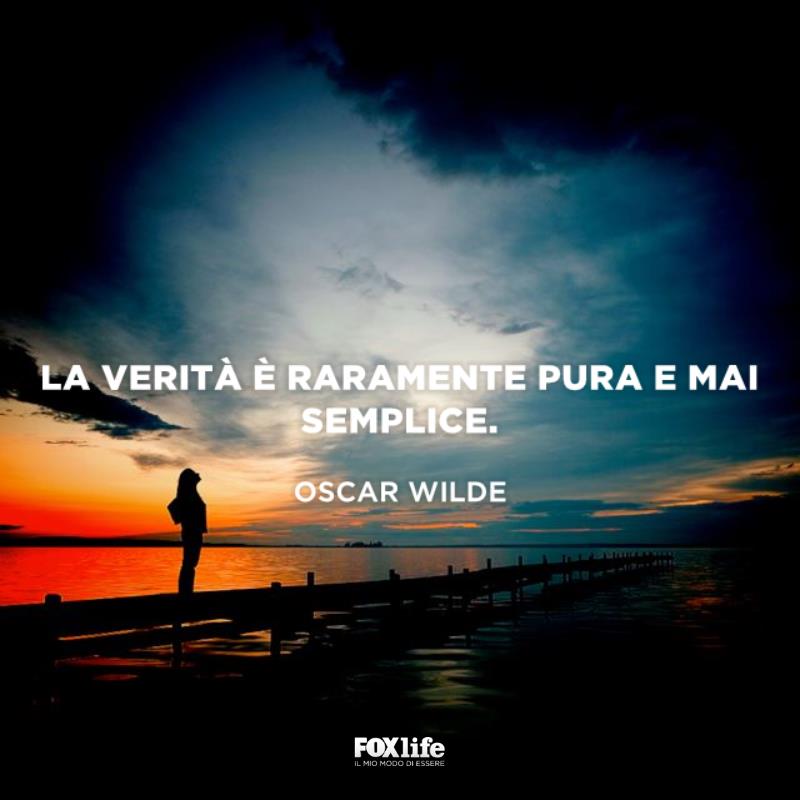 Frase verità Ragazza su un pontile