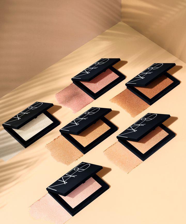 Il make-up di NARS per la Primavera/Estate 2018 Gli illuminanti della Change of Sheen Highlighting Powder Collection
