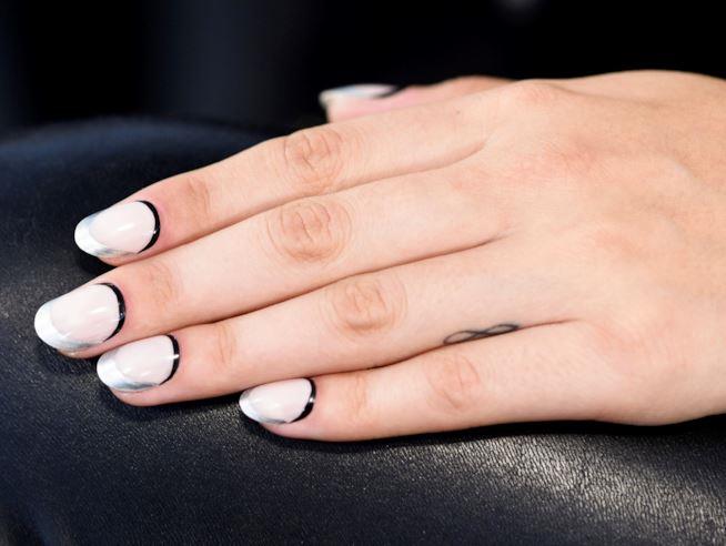 Nail art Nail art su unghie a mandorla