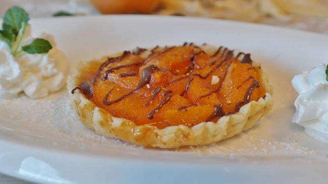 Tartelletta con albicocche Tartelletta ripiena di albicocche
